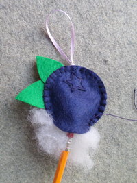 Blueberry Felt Holiday Ornament DIY Kit 