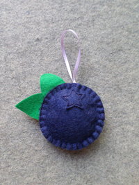 Blueberry Felt Holiday Ornament DIY Kit 