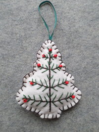 White Tree Felt Holiday Ornament DIY Kit 