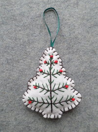 White Tree Felt Holiday Ornament DIY Kit 