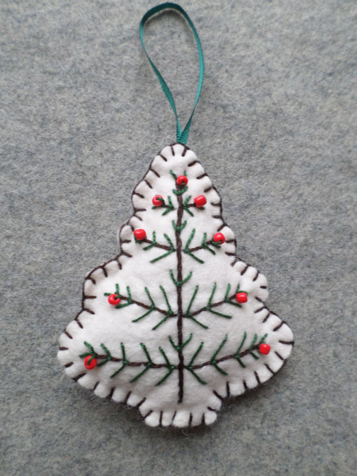 White Tree Felt Holiday Ornament DIY Kit 