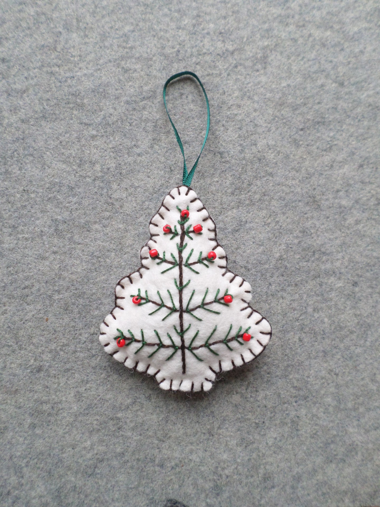 White Tree Felt Holiday Ornament DIY Kit 