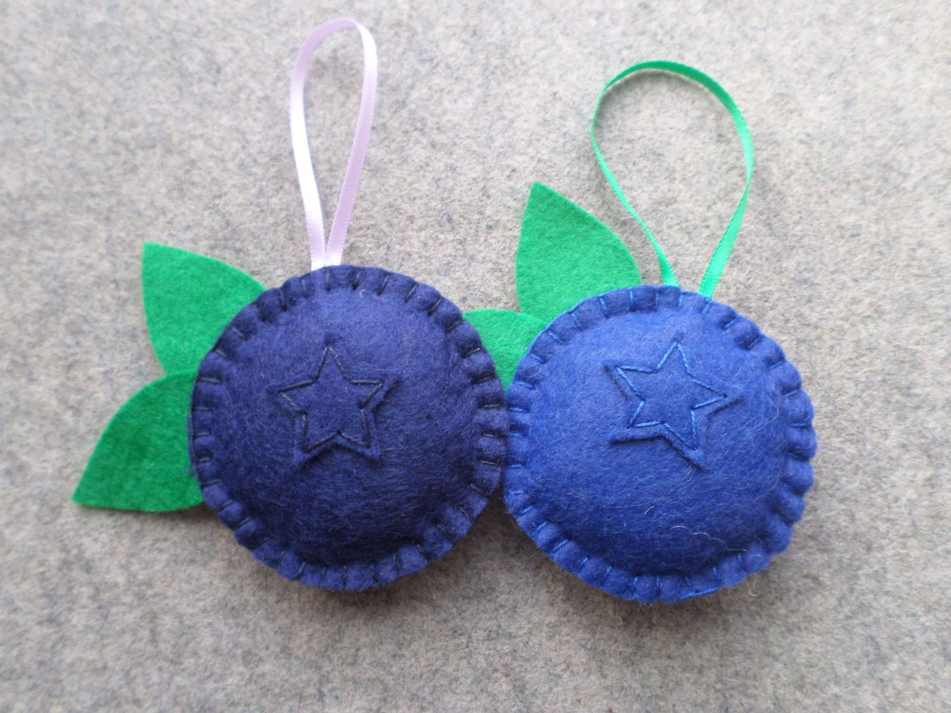 Blueberry Felt Holiday Ornament DIY Kit 