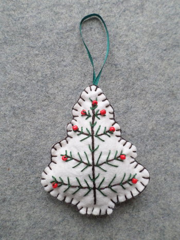 White Tree Felt Holiday Ornament DIY Kit 