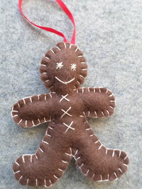 Gingerbread Felt Holiday Ornament DIY Kit 