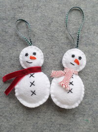 Snowman Felt Holiday Ornament DIY Kit 