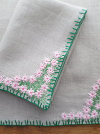 Hand Embroidered Daisy Napkins