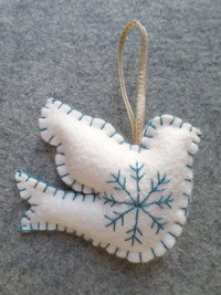 White Dove Felt Holiday Ornament DIY Kit 