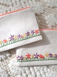 Wildflowers Zip Bag, Hand Embroidered Coin Purse with Floral Design