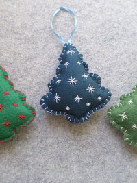 Tree Felt Holiday Ornament DIY Kit 