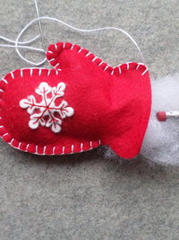  Mitten Felt Holiday Ornament DIY Kit 