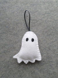 Spooky Ghost Halloween Felt Holiday Ornament DIY Kit 