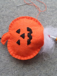 Jack O'Lantern Pumpkin Halloween Felt Holiday Ornament DIY Kit 