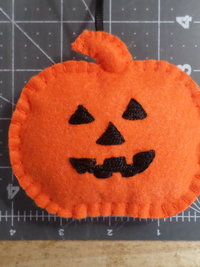 Halloween Felt Holiday Ornament DIY Kit
