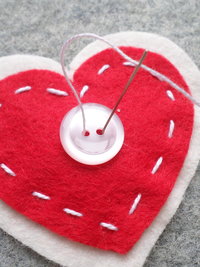 Set of 4 Valentine Hearts - Felt DIYSewing Activity Kit 