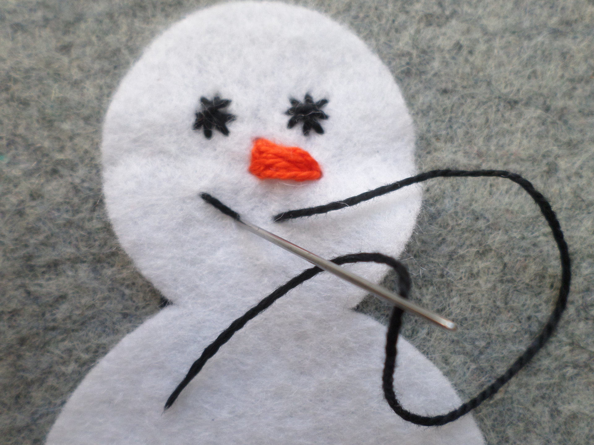 Snowman Felt Holiday Ornament DIY Kit 