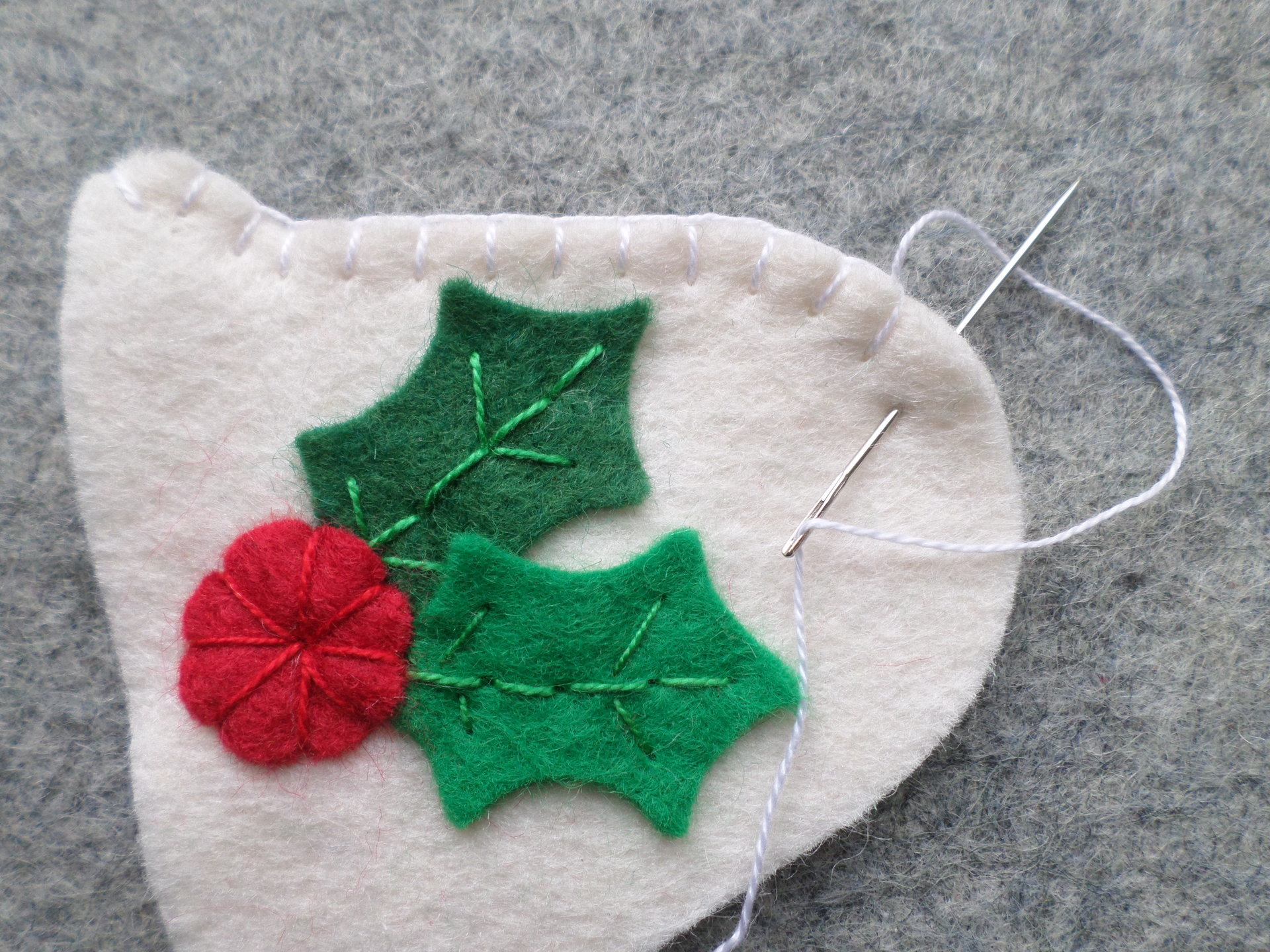 Bell Felt Holiday Ornament DIY Kit 