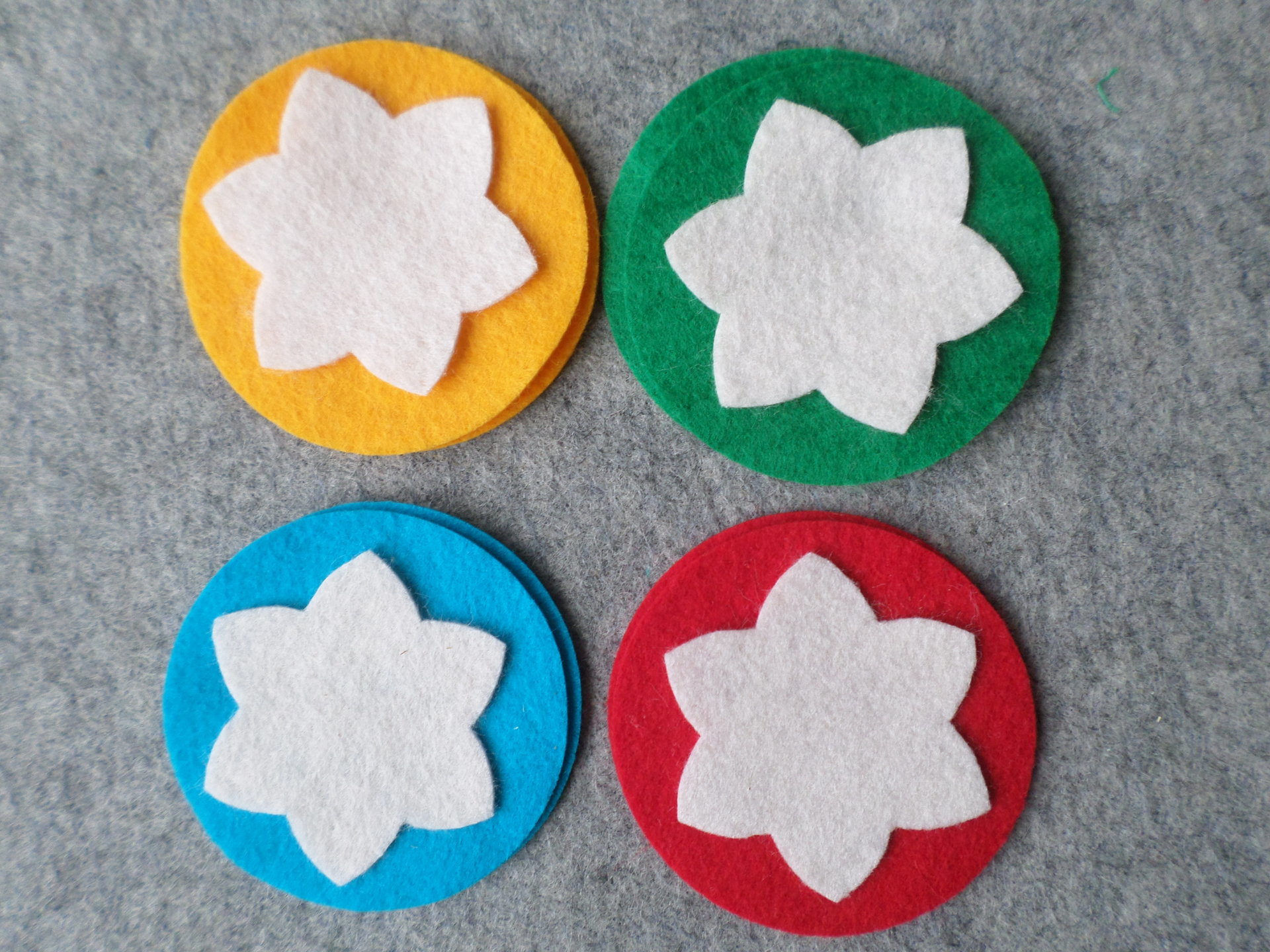 Set of 4 Bright Colored Holiday Felt Ball Ornaments DIY Kit 