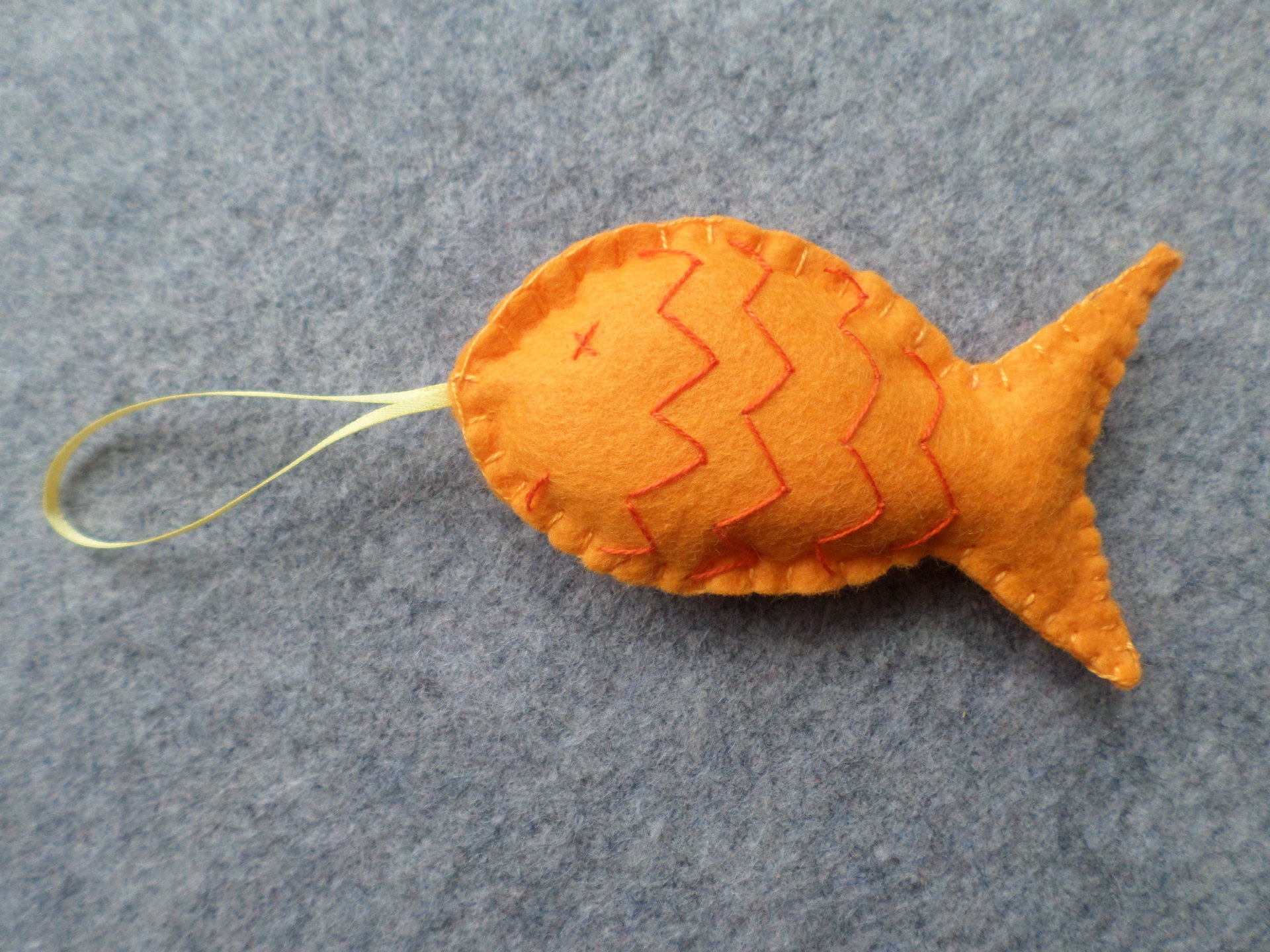 Goldfish Felt Holiday Ornament DIY Kit 