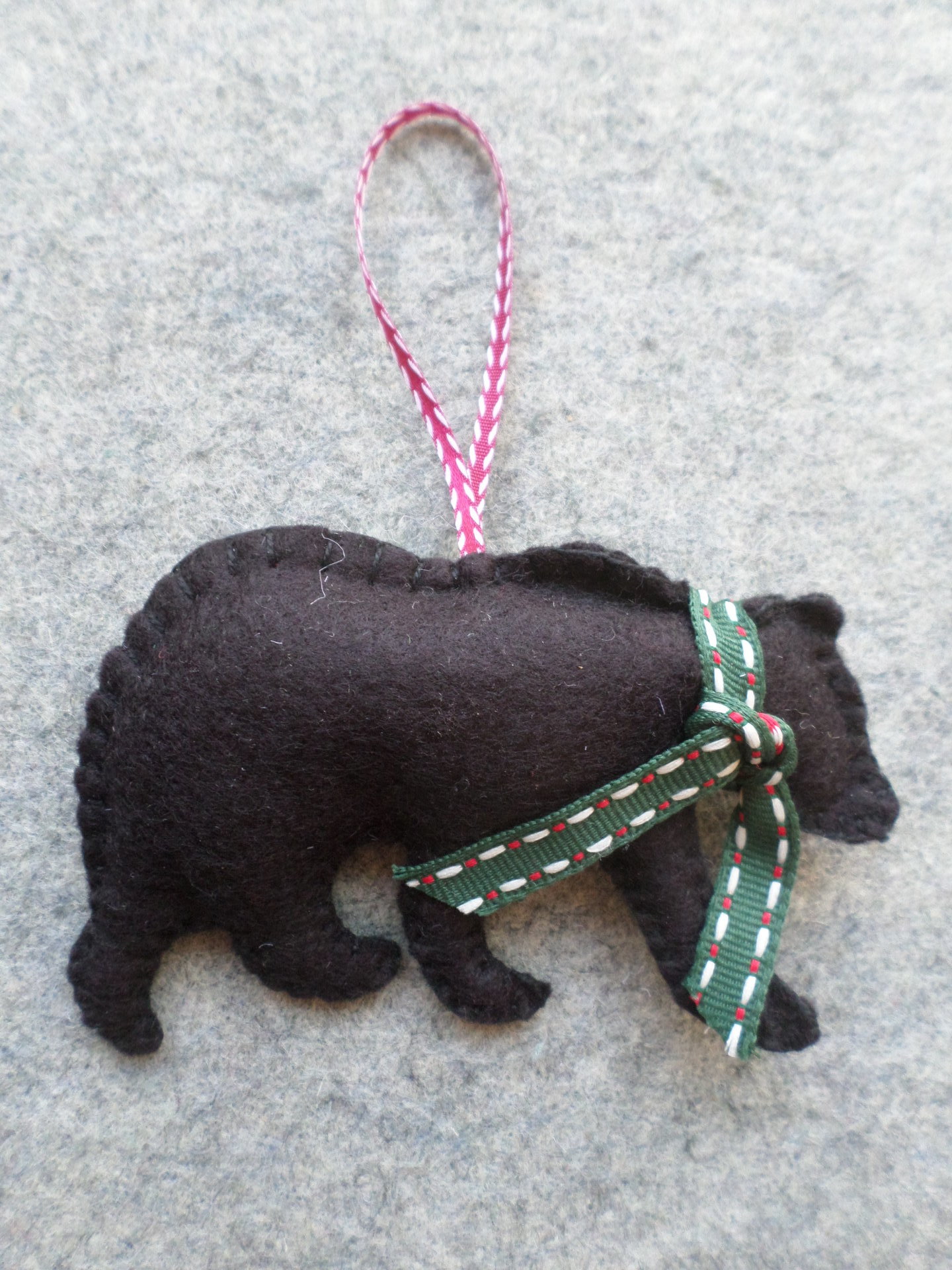 Maine Black Bear Felt Holiday Ornament DIY Kit 