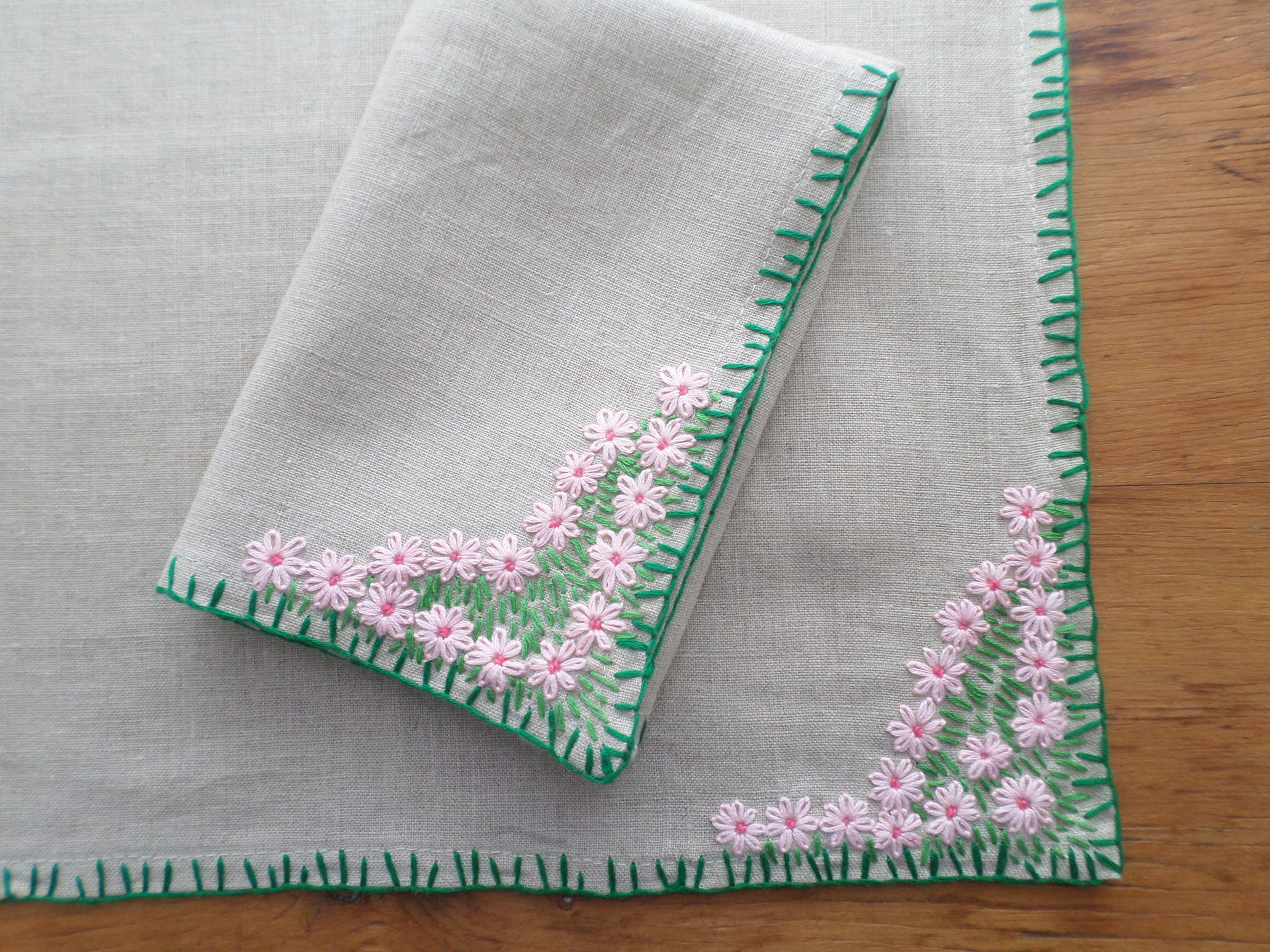 Hand Embroidered Daisy Napkins