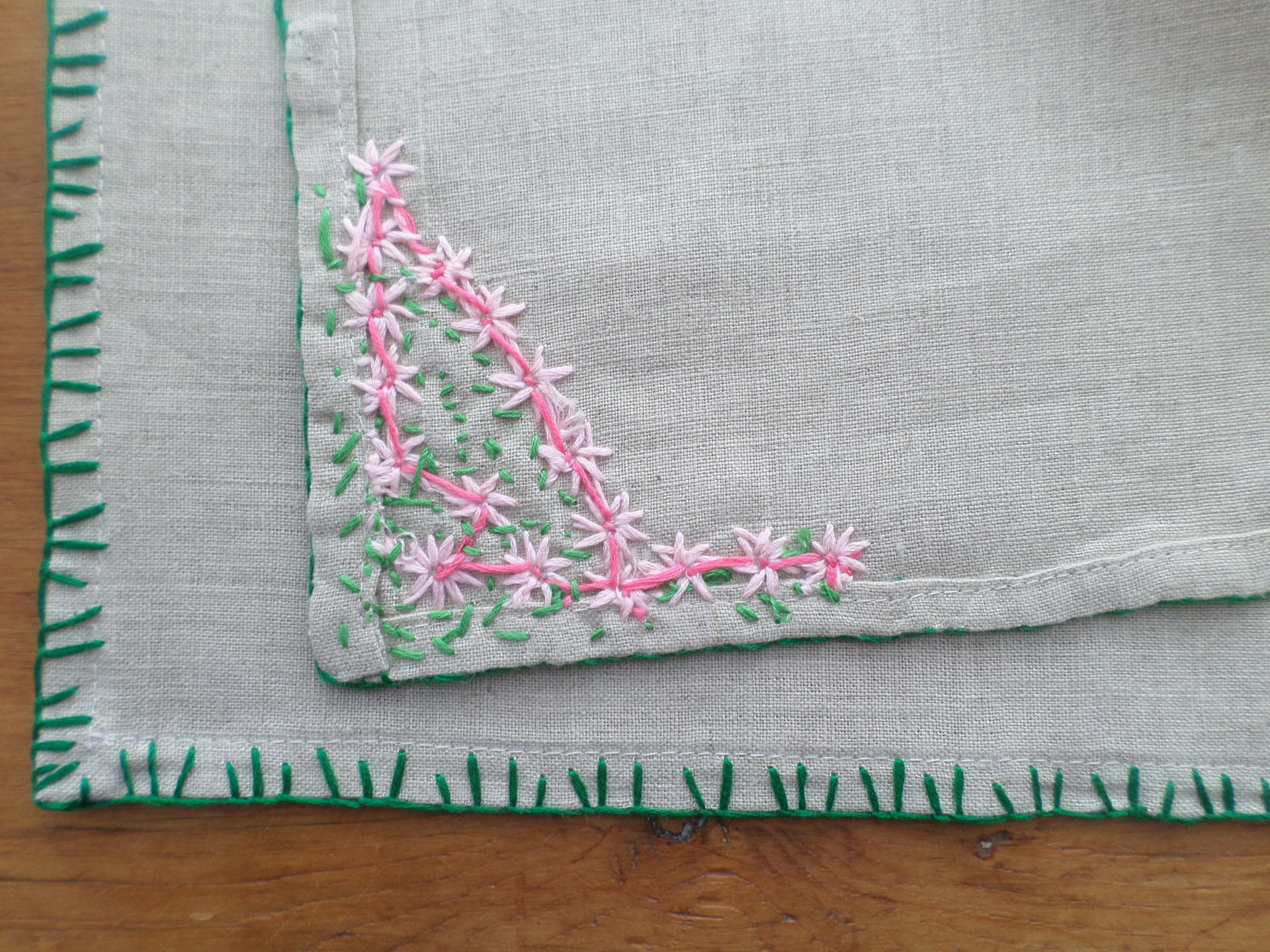 Hand Embroidered Daisy Napkins