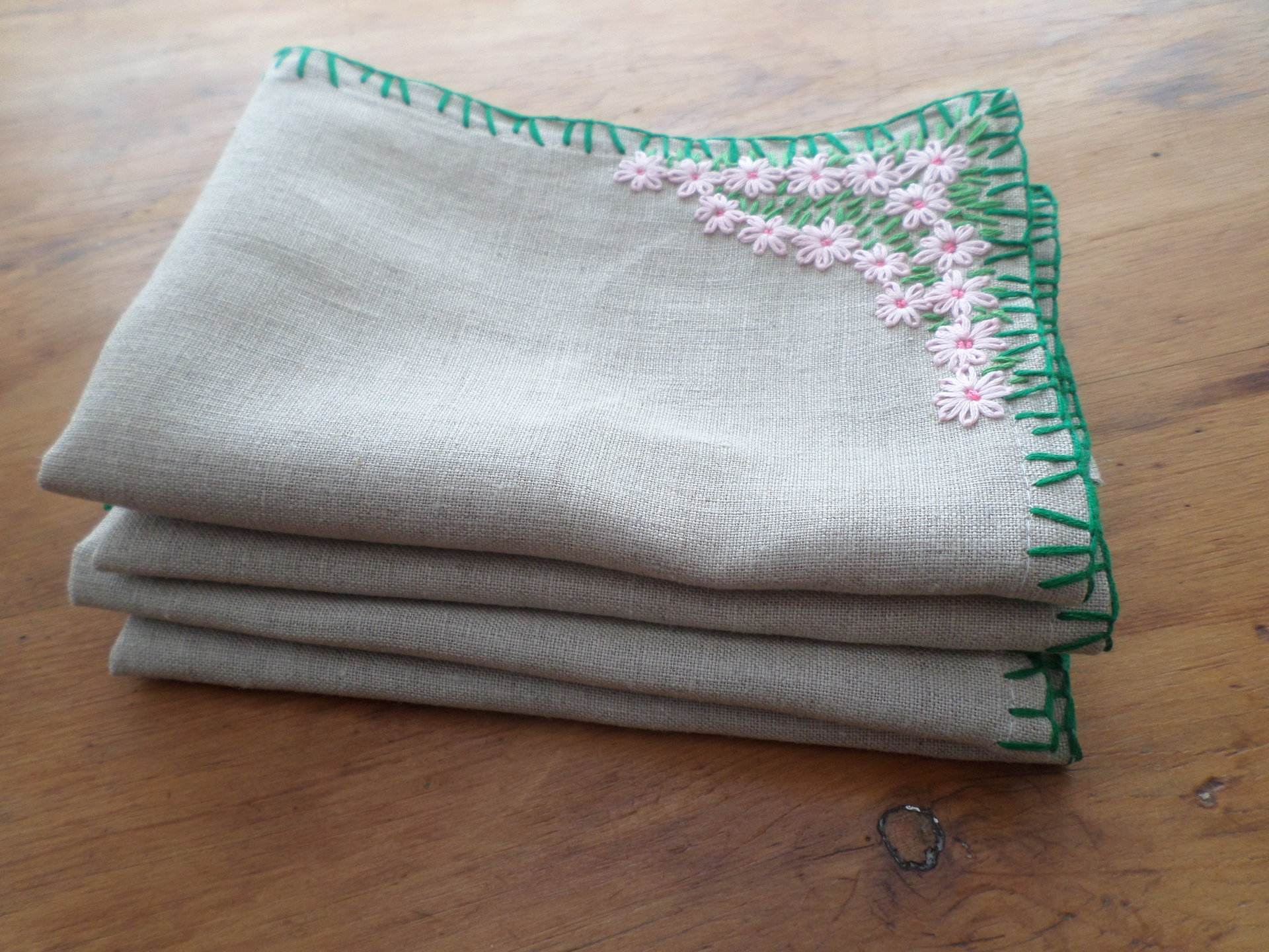 Hand Embroidered Daisy Napkins