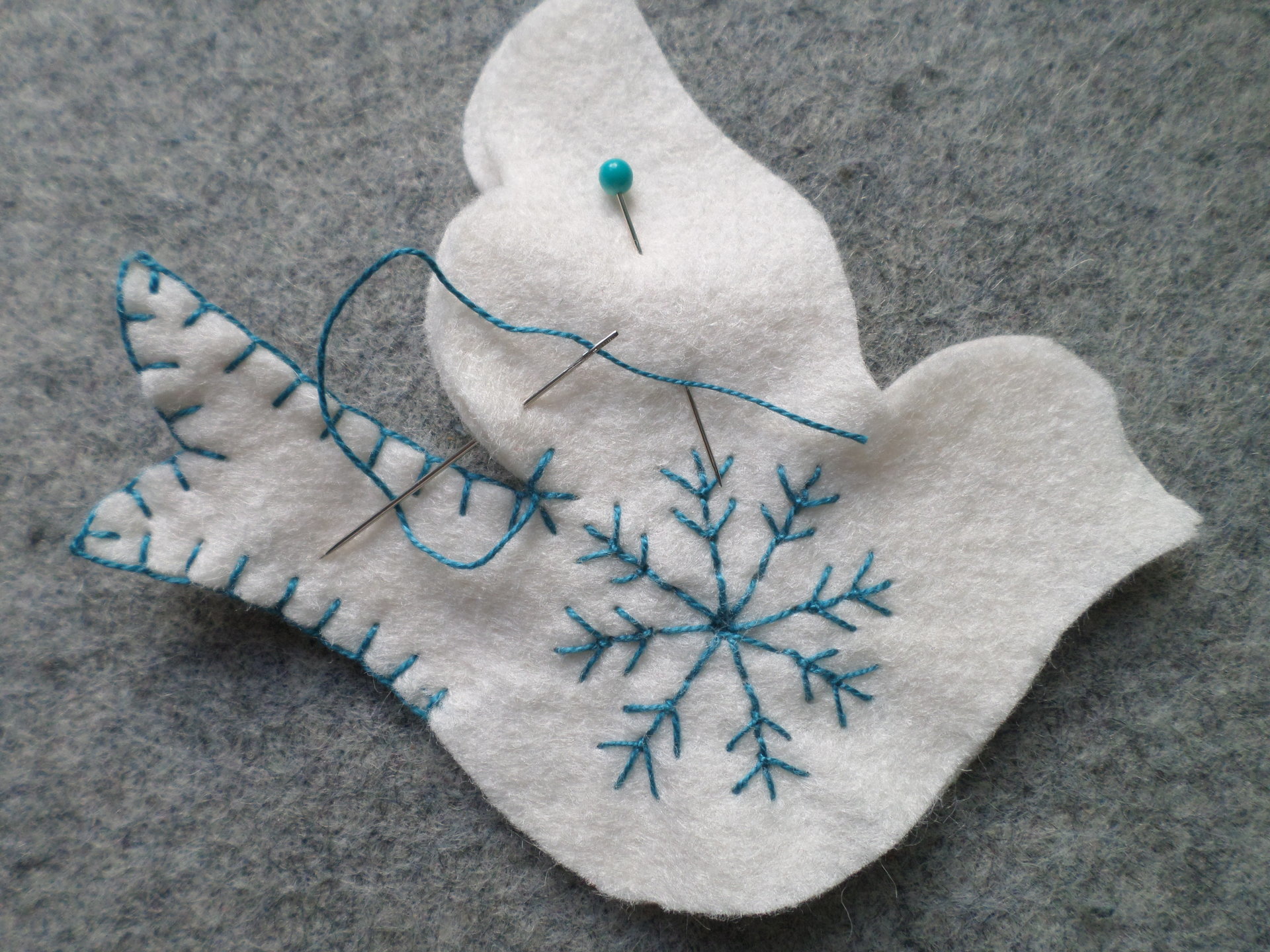 White Dove Felt Holiday Ornament DIY Kit 