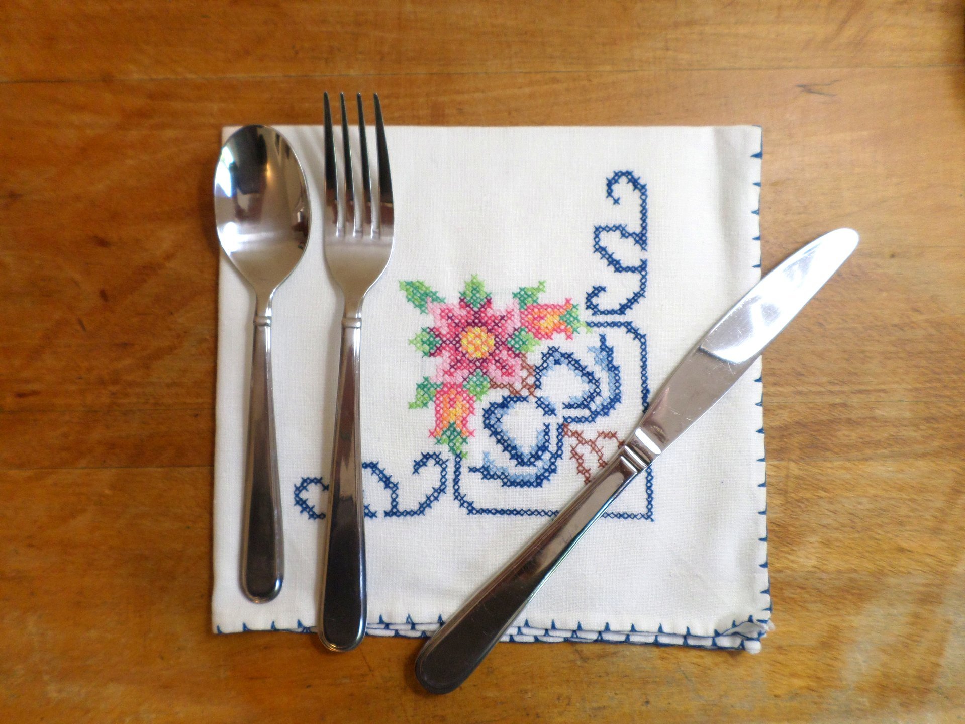 Vintage Hand Embroidered Linen Napkins, Set of 11