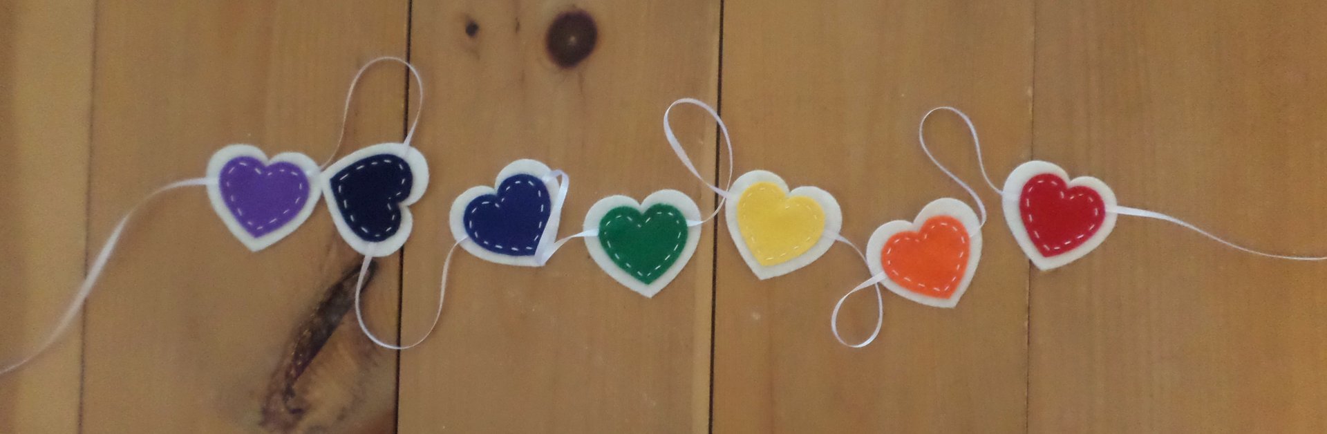 Valentine Hearts Felt Garland DIY Sewing Kit 
