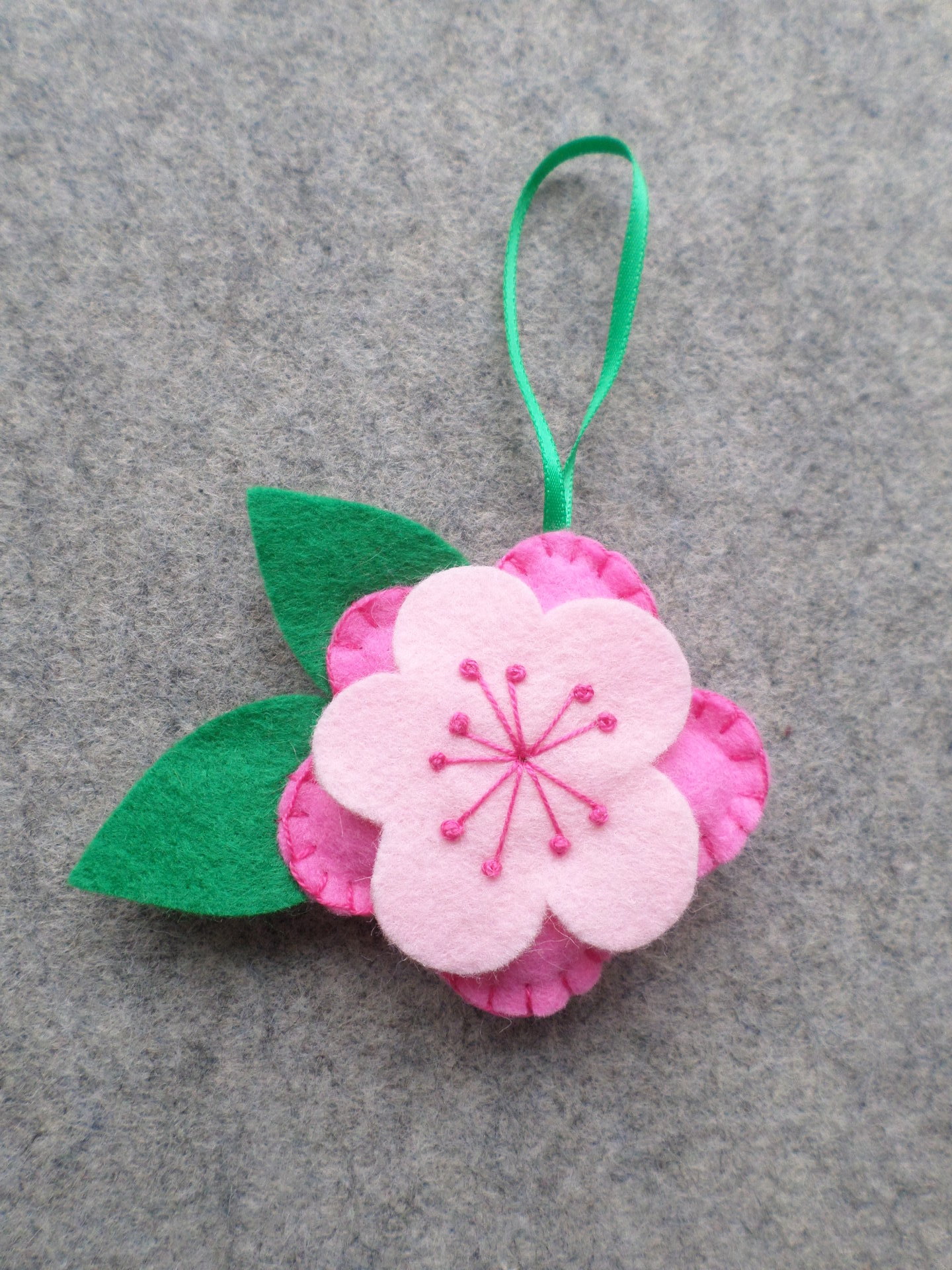 Pink Flower Felt Ornament DIY Kit 