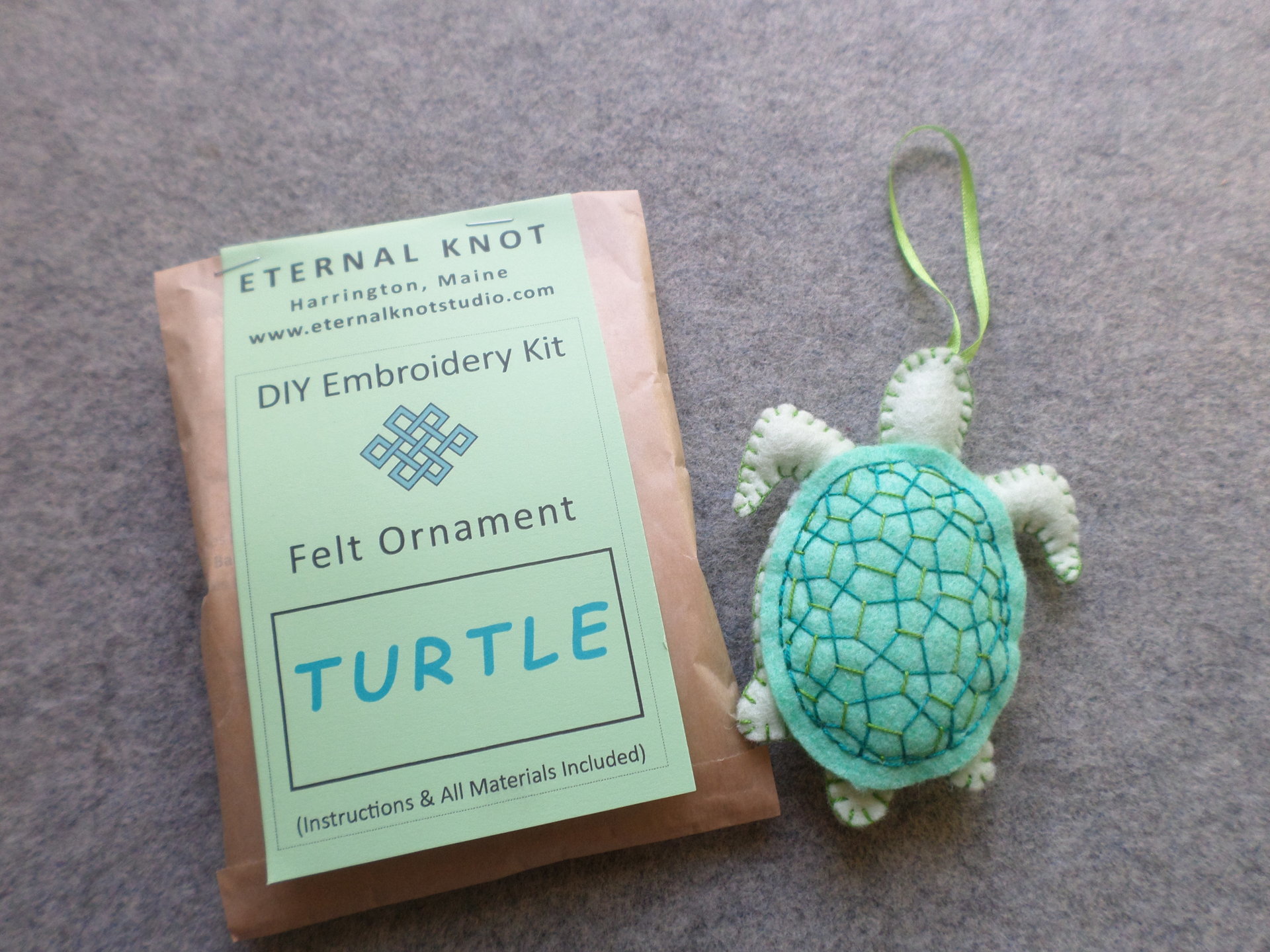 Turtle Felt Holiday Ornament DIY Kit 