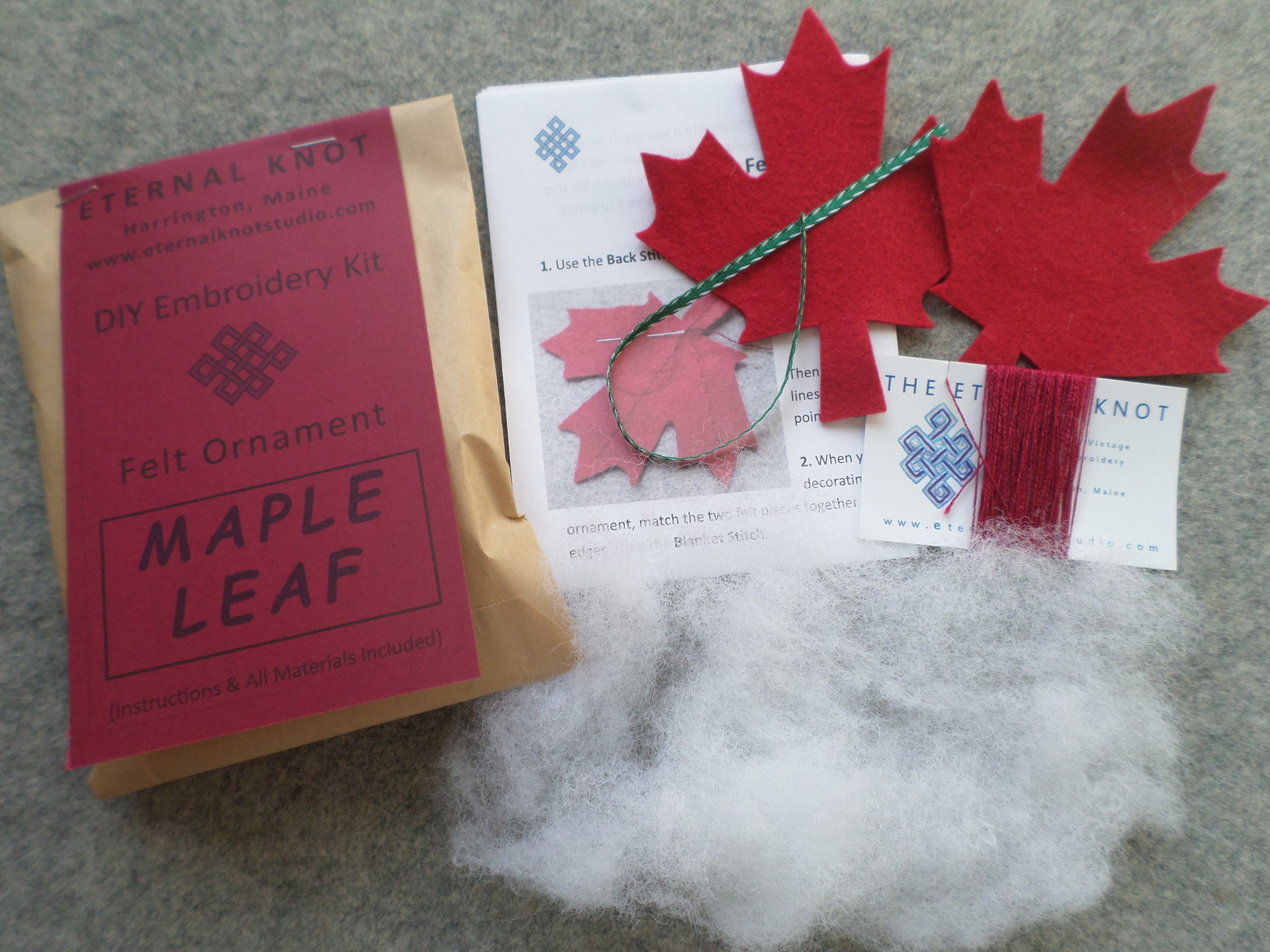 Maple Leaf Felt Holiday Ornament DIY Kit 