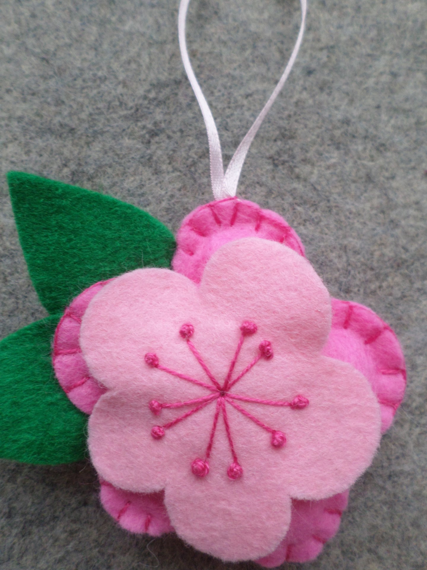 Pink Flower Felt Ornament DIY Kit 
