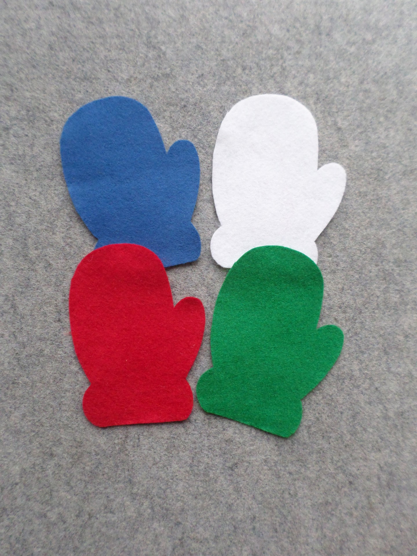 12 Cut Felt Shapes, Mitten Pieces