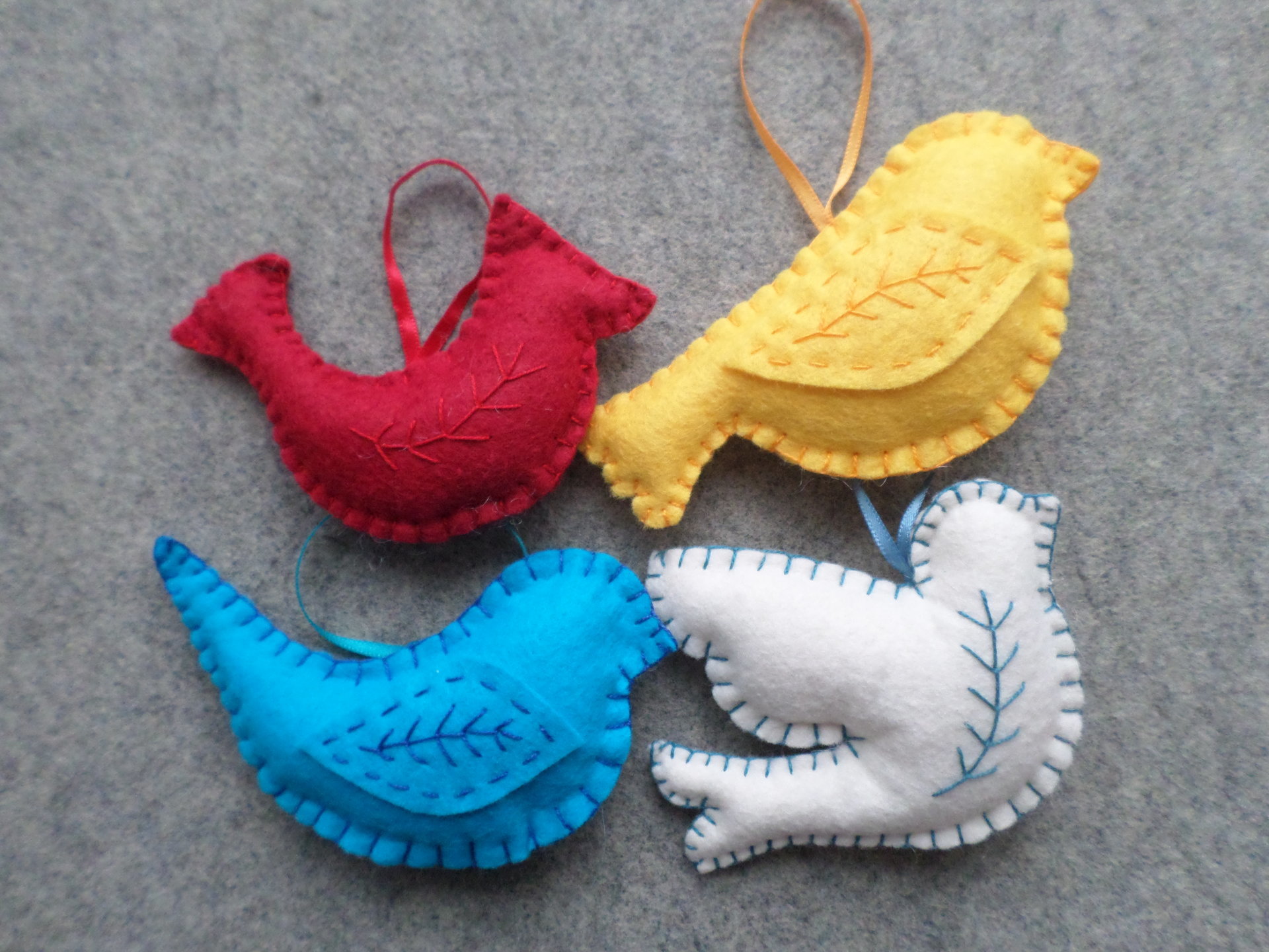 Set of 4 Bird Felt Ornaments DIY Kit 