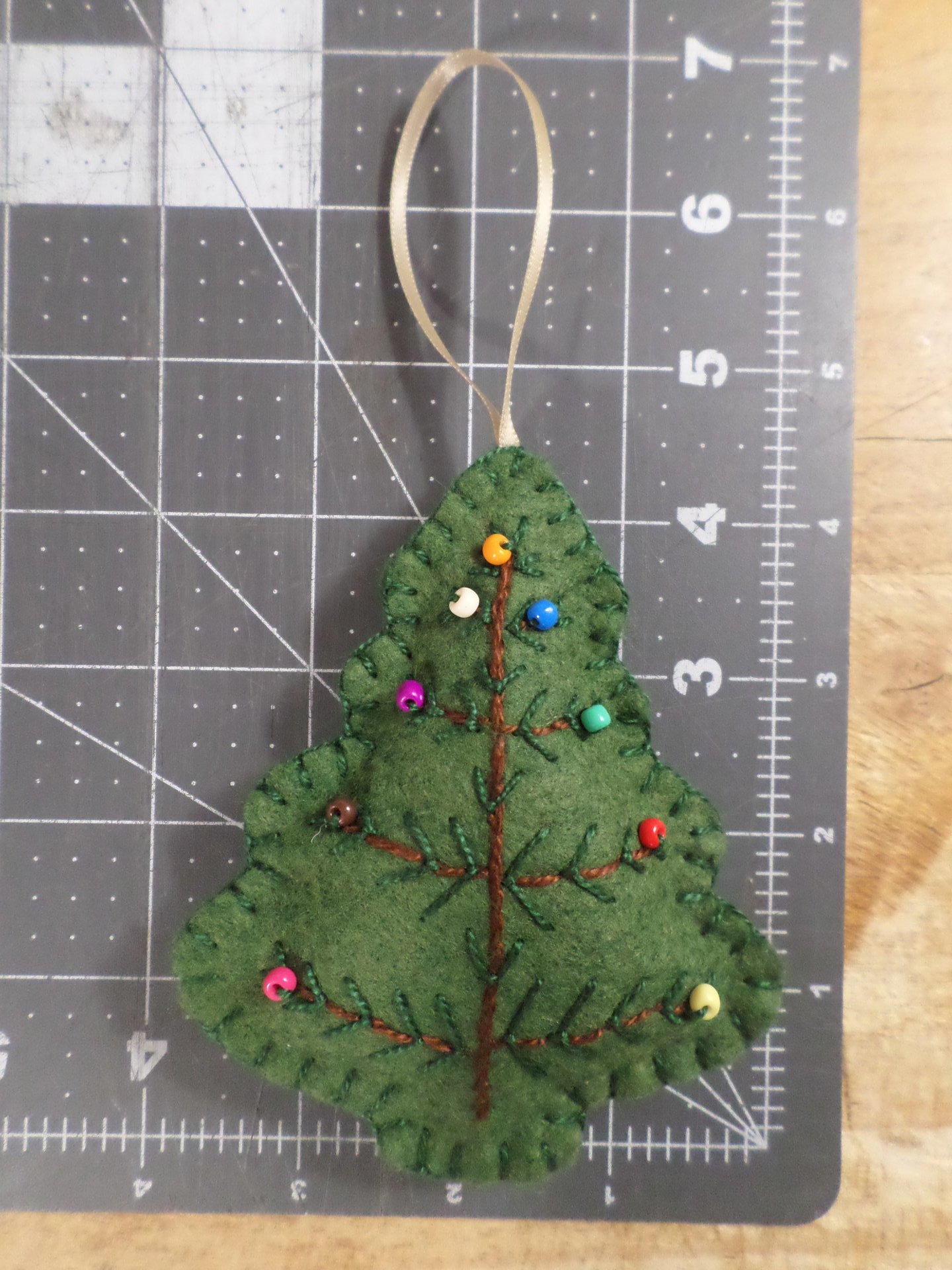 Set of 4 Tree Felt Ornaments DIY Kit 