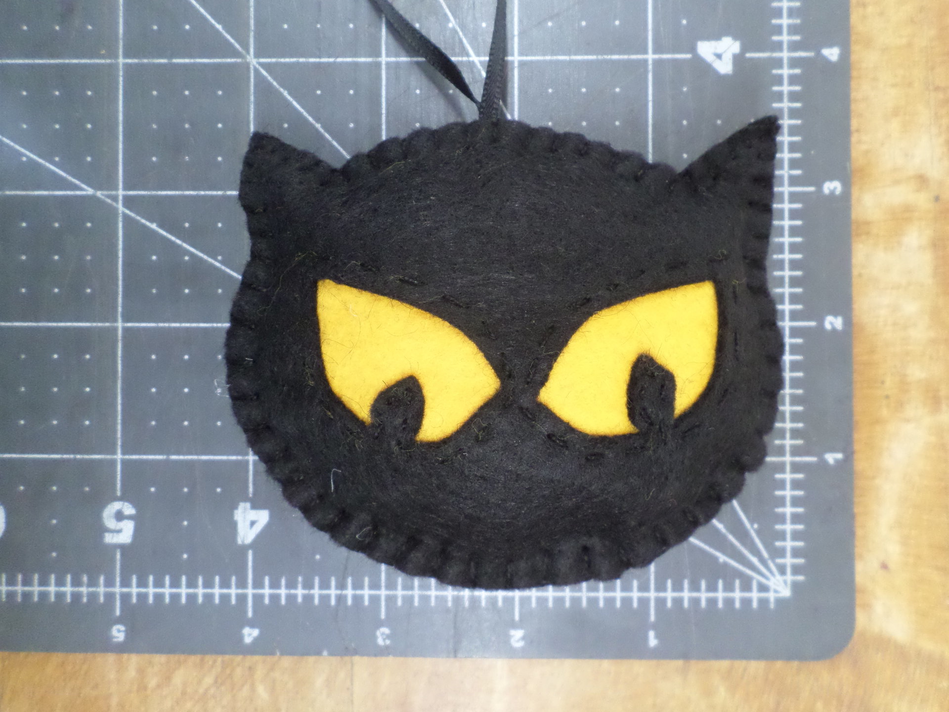 Black Cat Halloween Felt Holiday Ornament DIY Kit