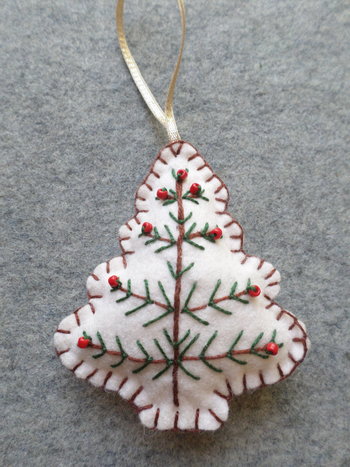 White Pine Tree Felt Holiday Ornament Pattern