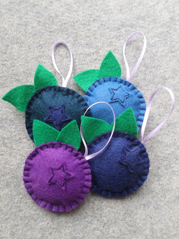 Set of 4 Blueberry Felt Ornaments DIY Kit 