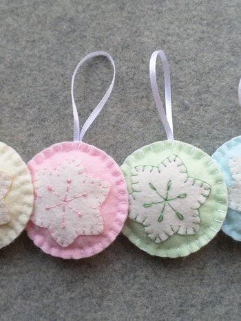 Pastel Ball Felt Holiday Ornament DIY Kit 