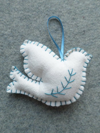 White Dove Felt Holiday Ornament DIY Kit 