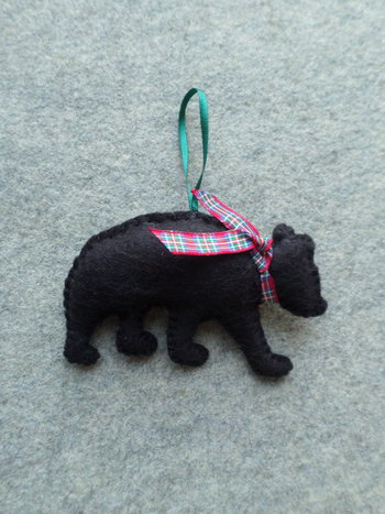 Maine Black Bear Felt Holiday Ornament DIY Kit 
