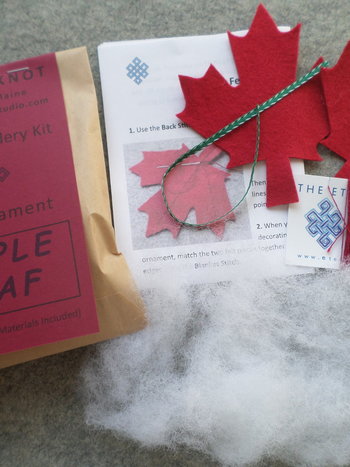 Maple Leaf Felt Holiday Ornament DIY Kit 