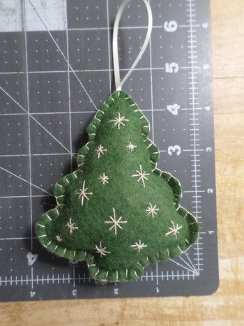 Heather Green Tree Felt Ornament